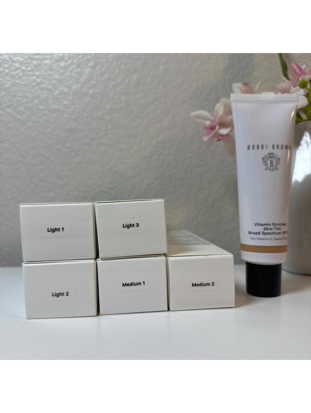 BOBBI BROWN Vitamin Enriched Skin Tinted Moisturizer spf 15